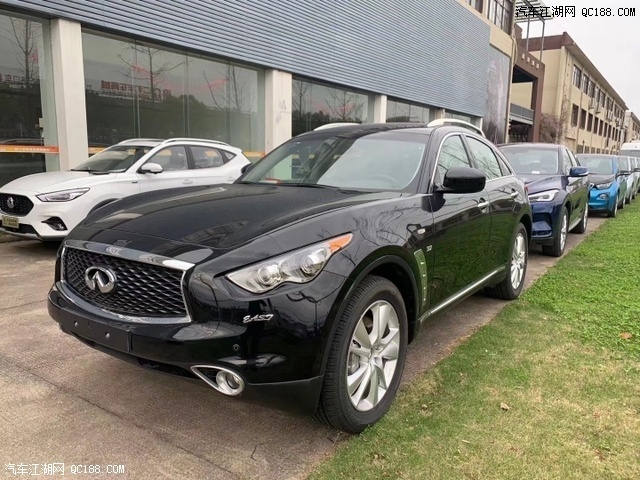 2020款纯进口英菲尼迪qx70实用性能体验