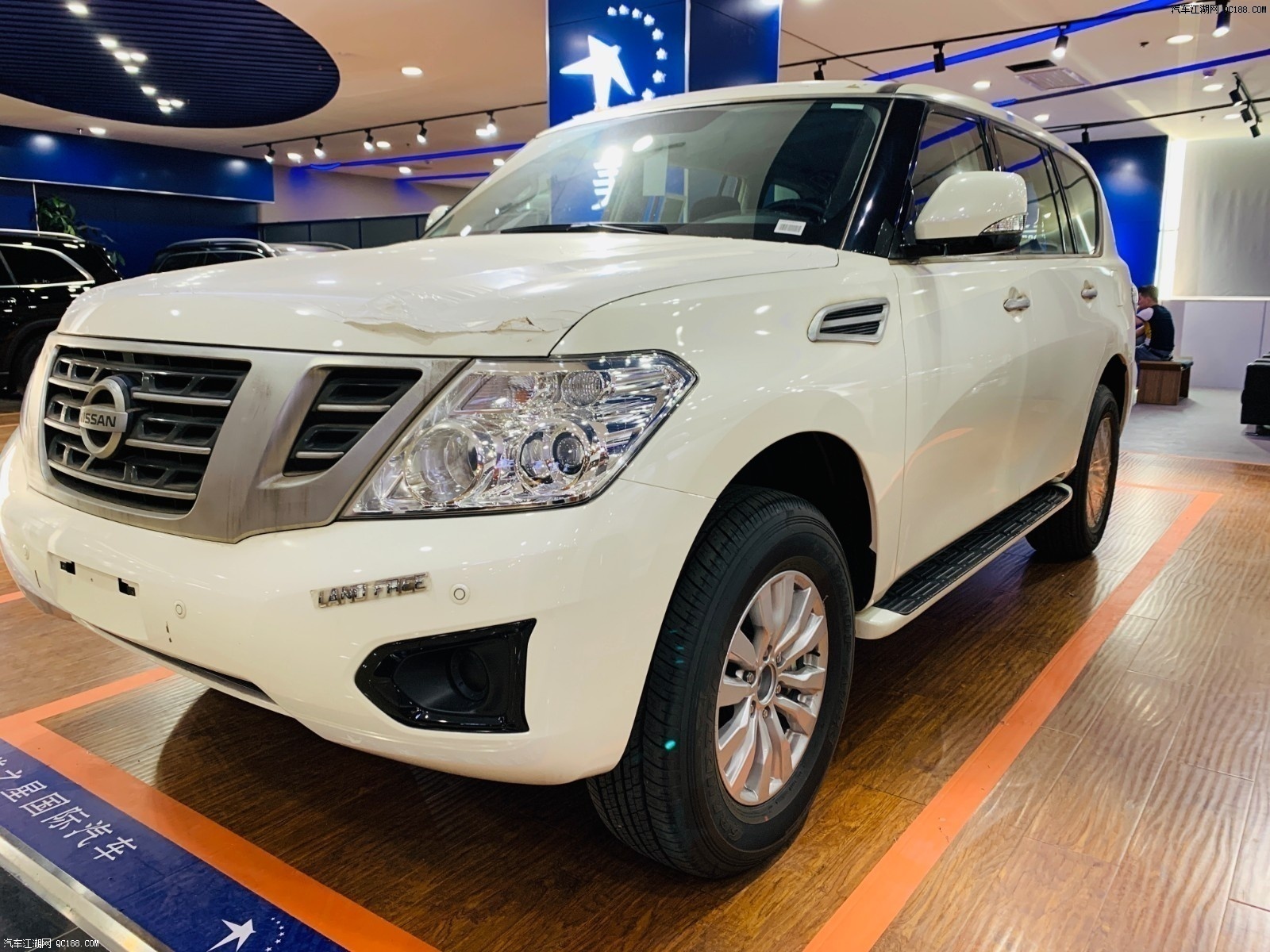 19款进口日产尼桑途乐4.0现车详细解读