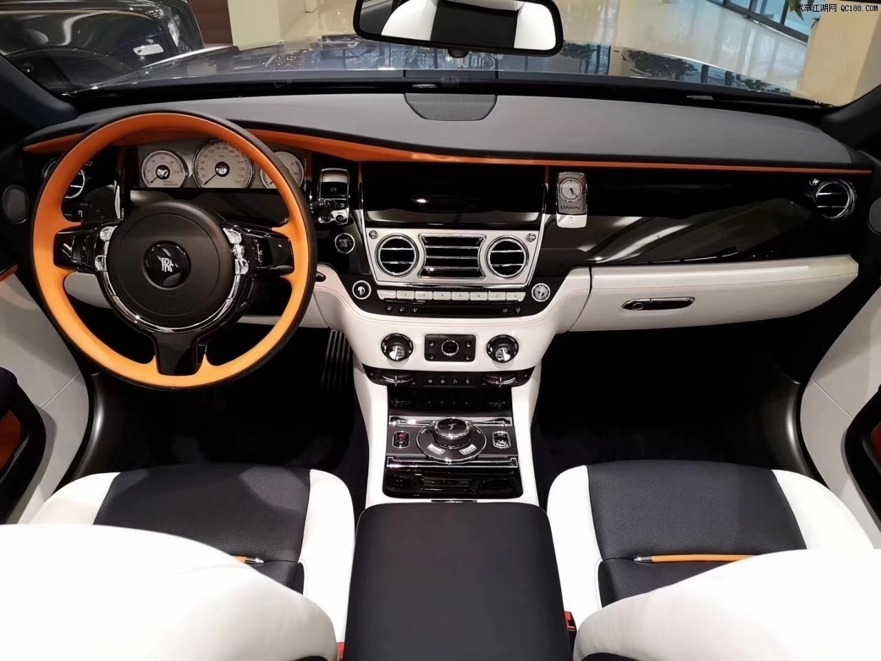 2020款劳斯莱斯曜影实拍 奢华独具个性