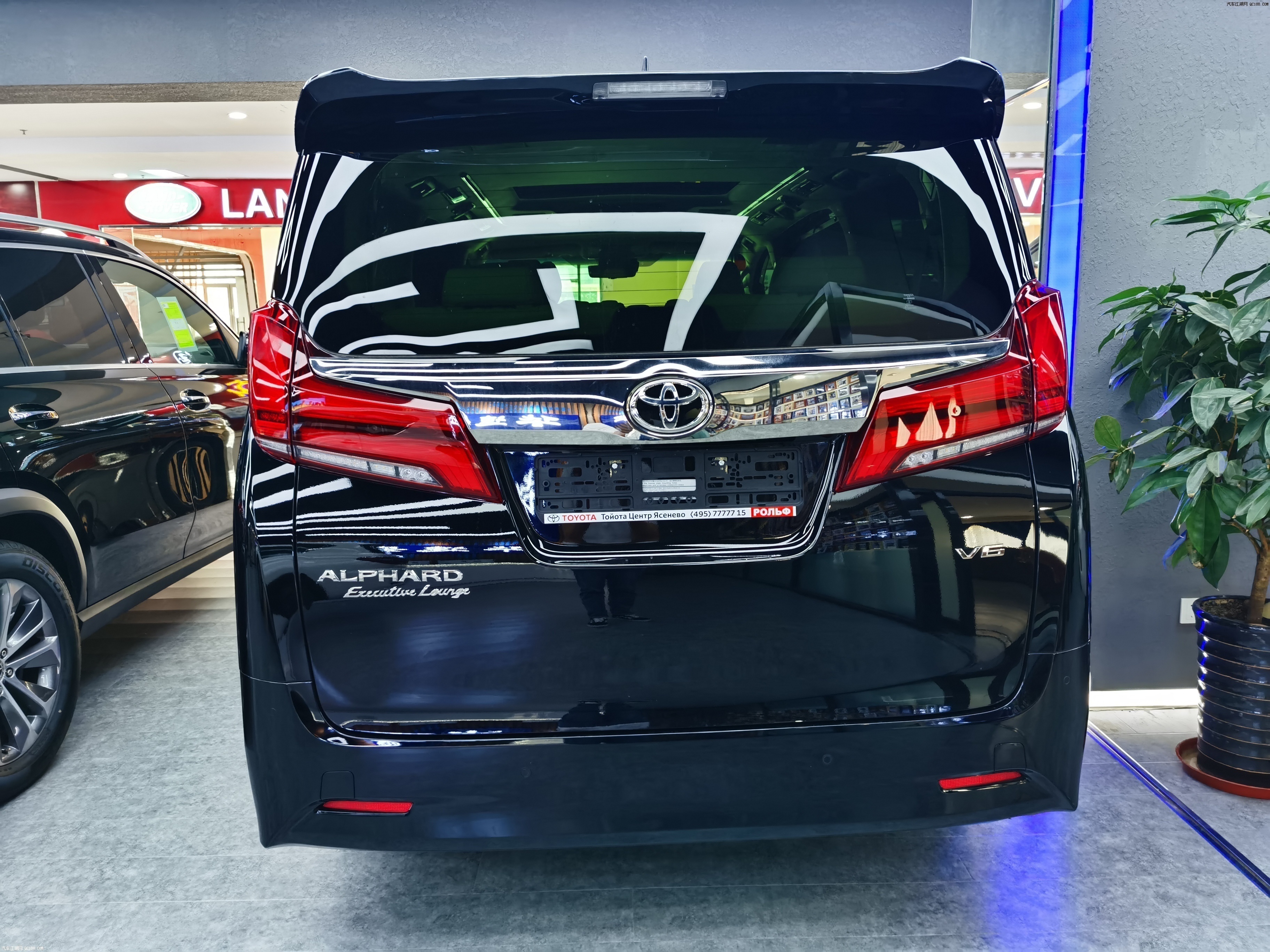 2020款进口丰田埃尔法中东版实拍行情