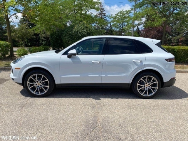 2020最新款平行进口保时捷卡宴到店实拍