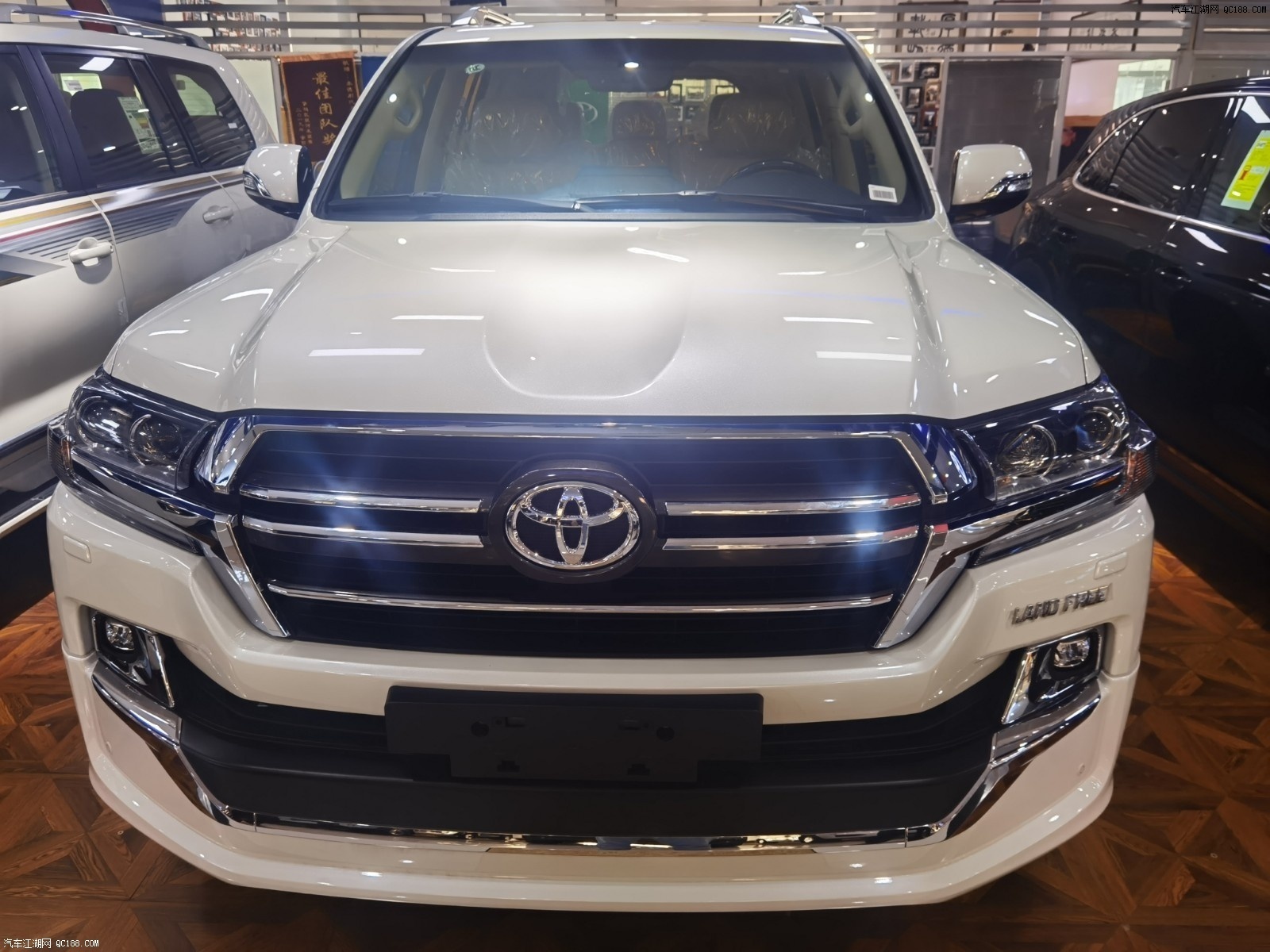 2020款兰德酷路泽4600中东版性能介绍