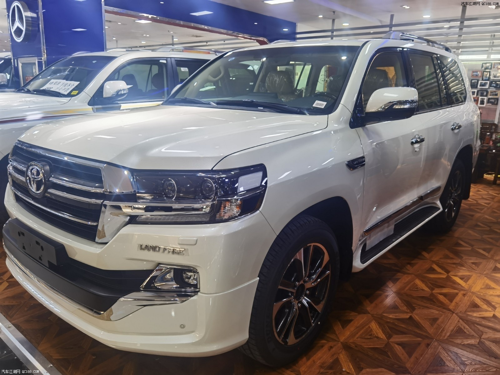 2020款兰德酷路泽4600中东版性能介绍