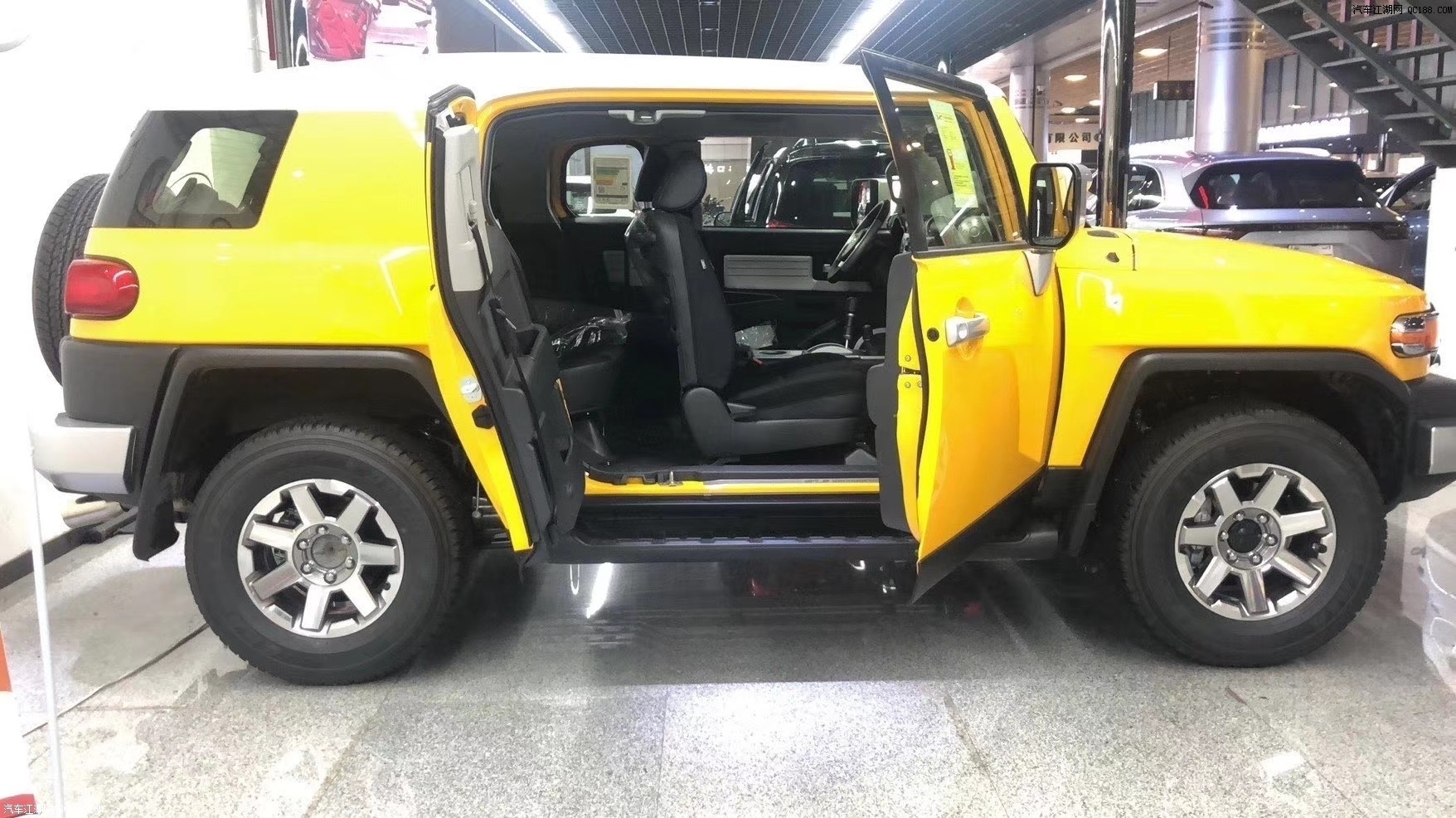 2020款丰田fj酷路泽中东版现车详细报价