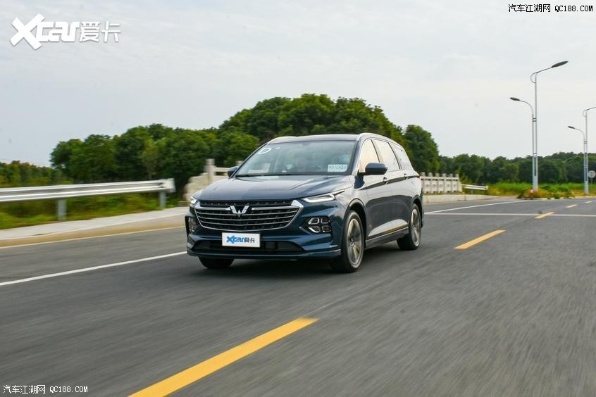 空间喜人 试驾大四座家用车—五菱凯捷