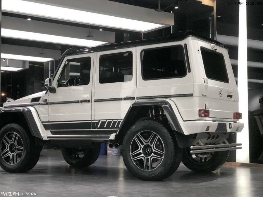 奔馳g500 4x4642;硬派復古越野車到店評測