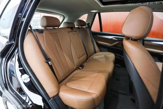 宝马x5中东版配置性能解读现车初步感受