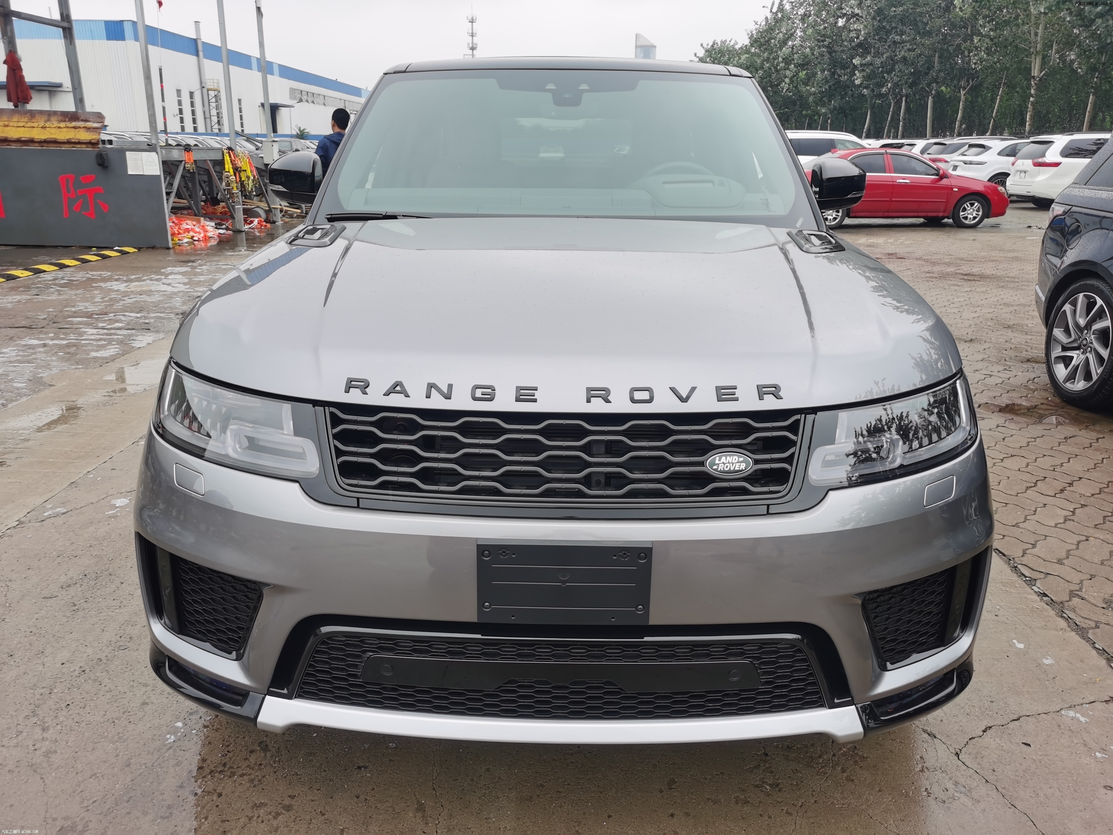 2021款路虎揽胜运动3.0t版现车到店体验