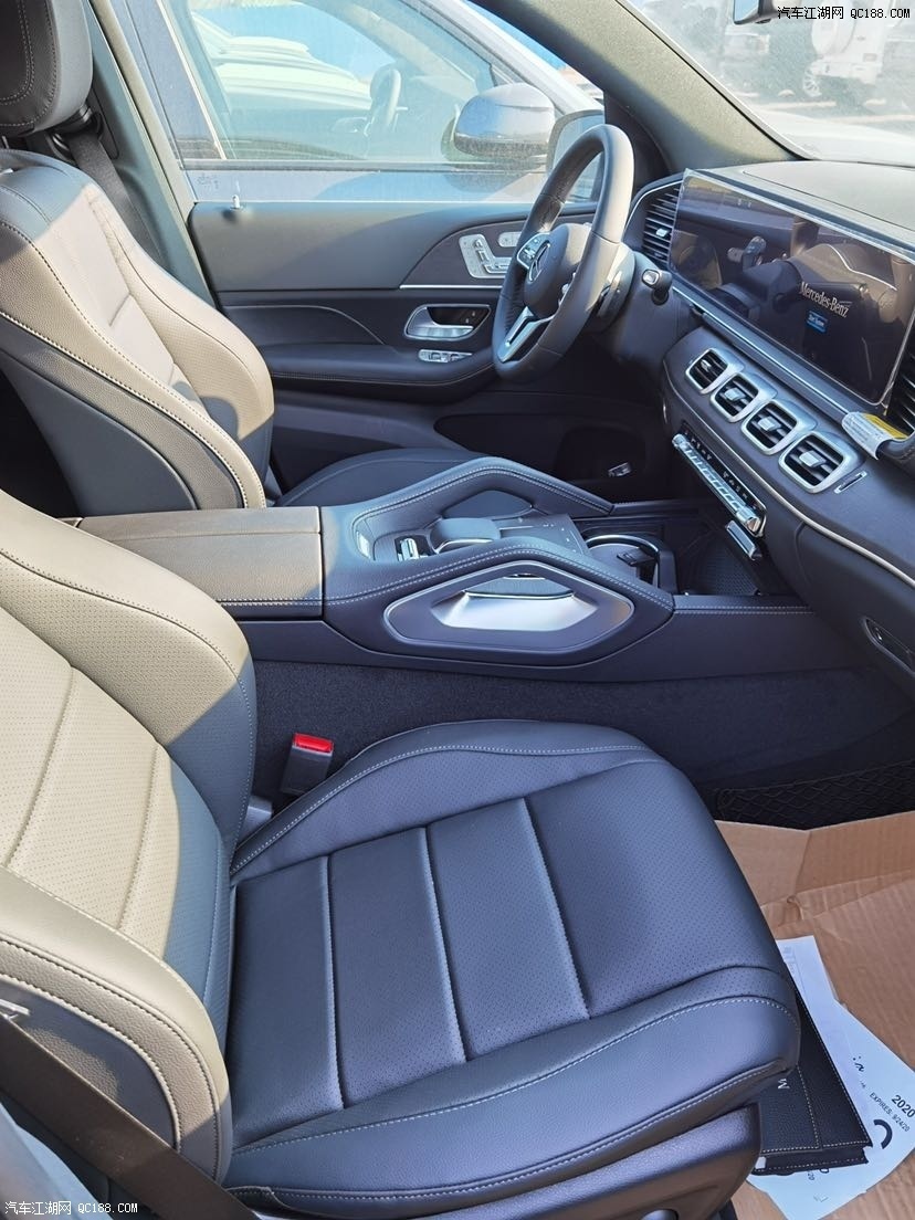 您现在的位置:>首页>最新车闻>正文内容2021款奔驰gls450加版内饰部分