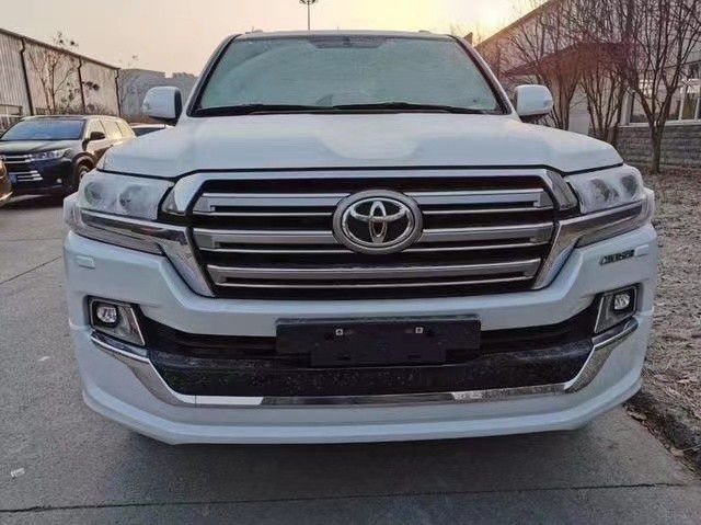 2021款中东版丰田酷路泽4000现车详解