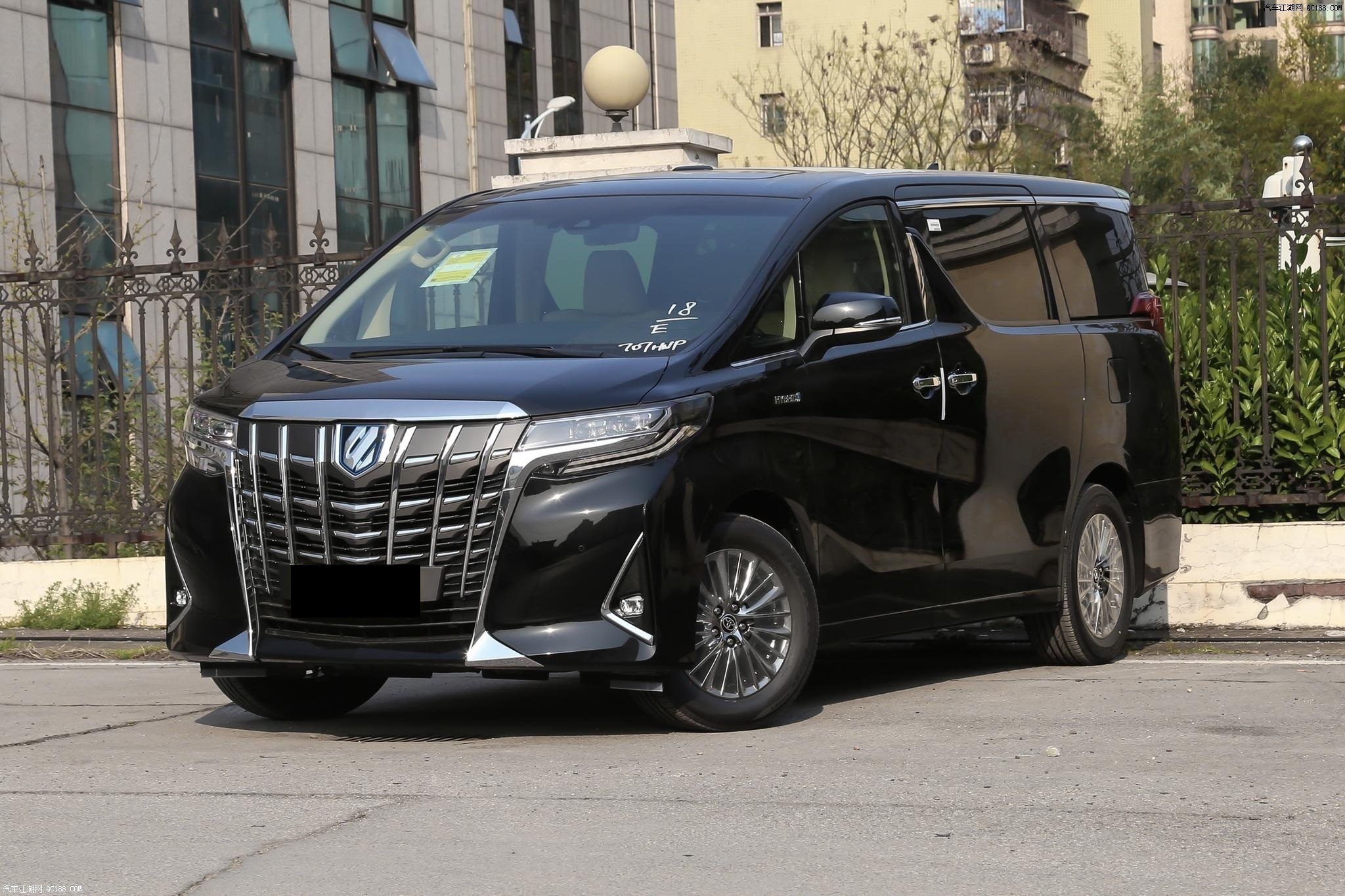 2020款进口丰田埃尔法蒙娜丽莎实拍体验_汽车江湖