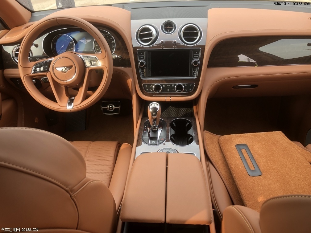 20款宾利添越4.0 v8汽油版现场实拍解析