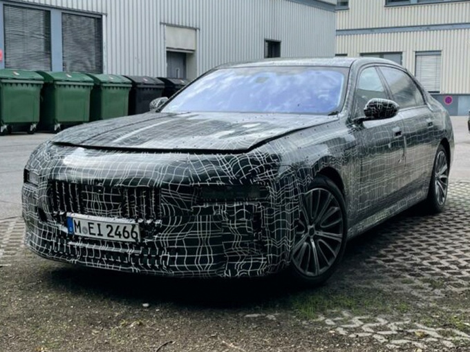 宝马7系全新谍照曝光内饰方面全面升级