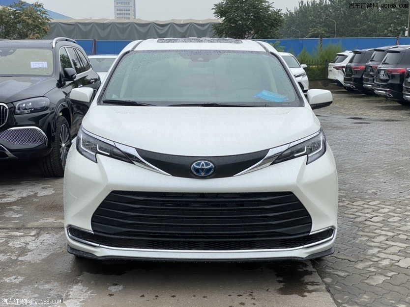 2021款丰田塞纳四驱加版实车配置详解读