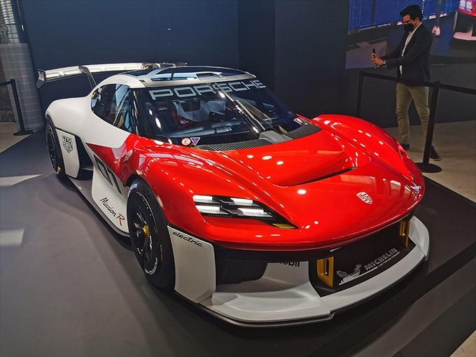 保时捷全新概念车型"mission r"发布