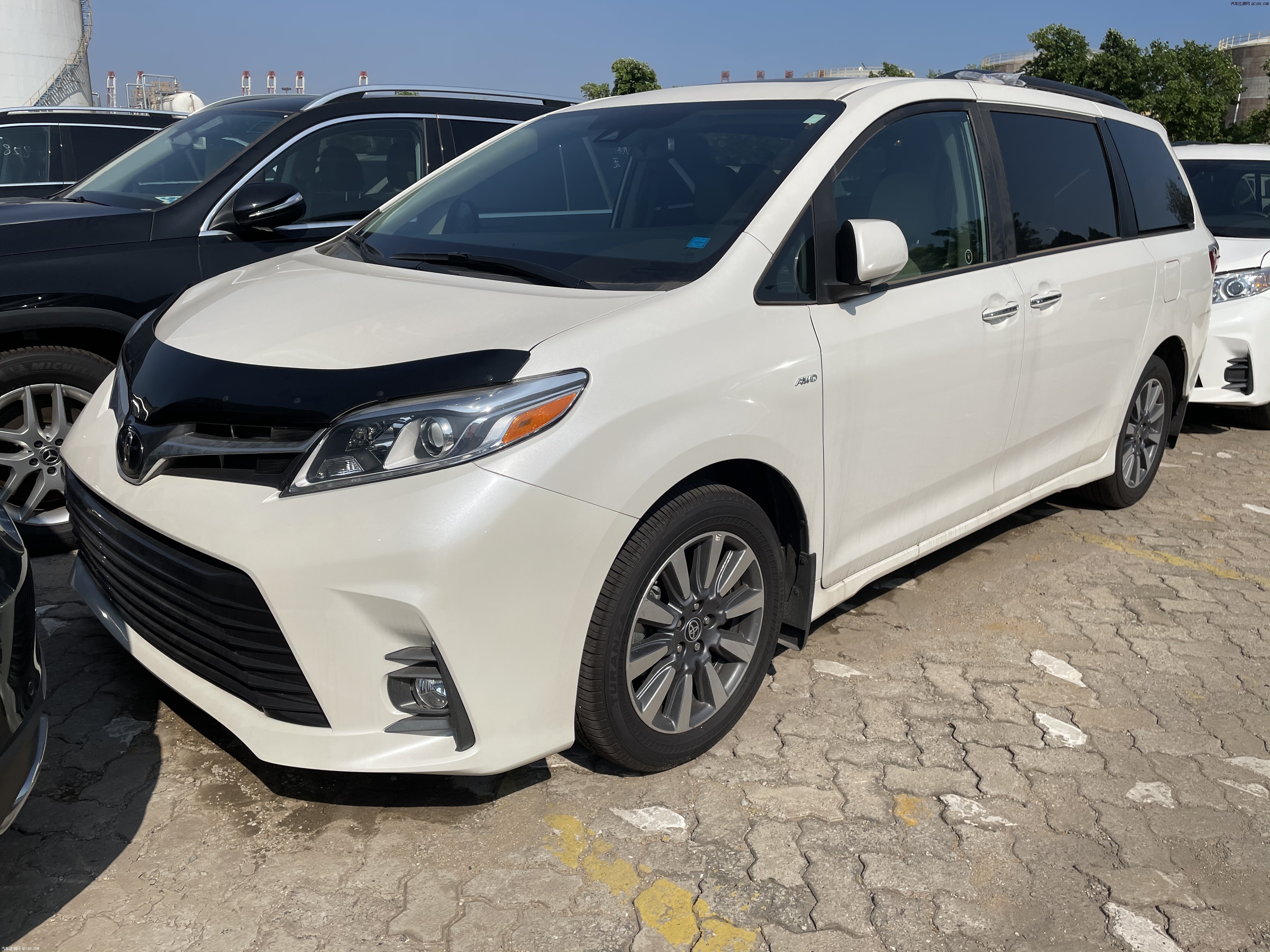 2021款丰田塞纳四驱2.5l油混版国六现车