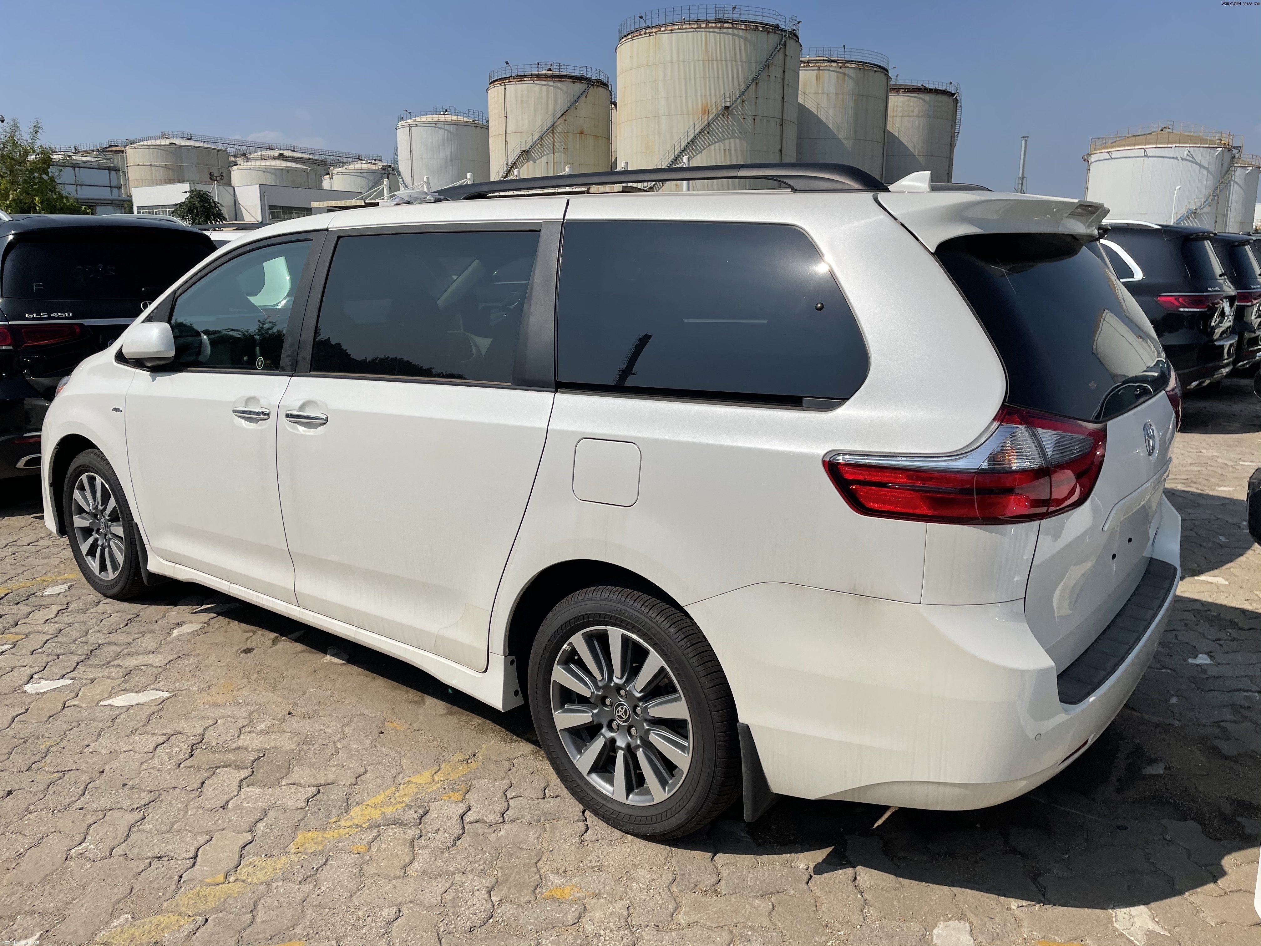 2021款丰田塞纳四驱2.5l油混版国六现车