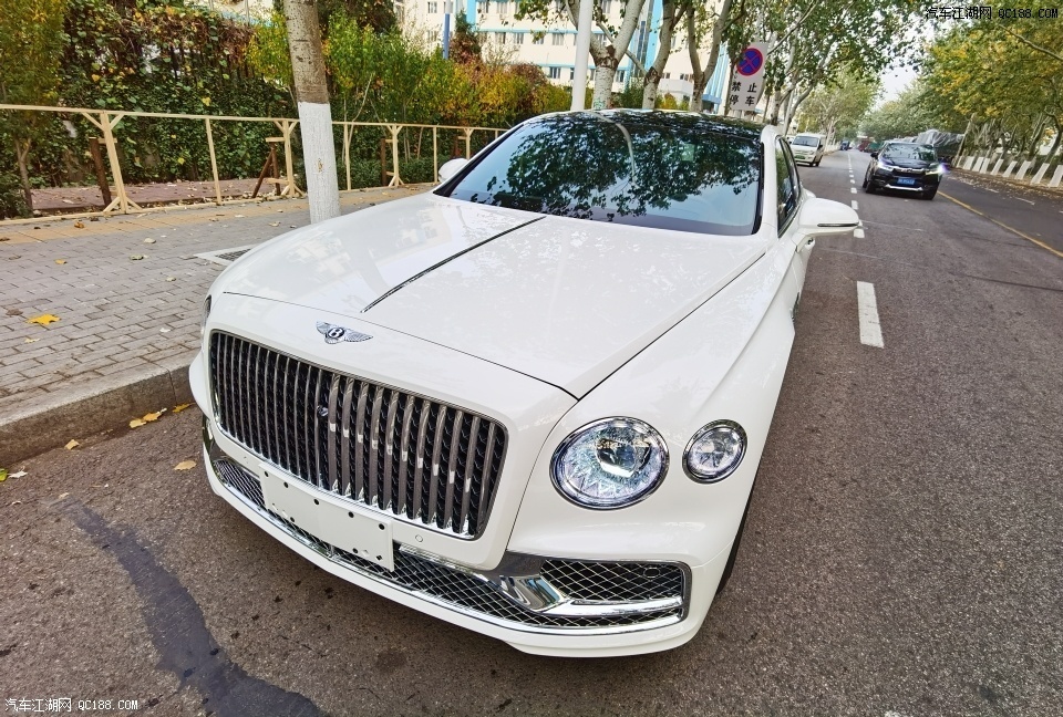 21款宾利飞驰6.0 w12动力现车内外实拍