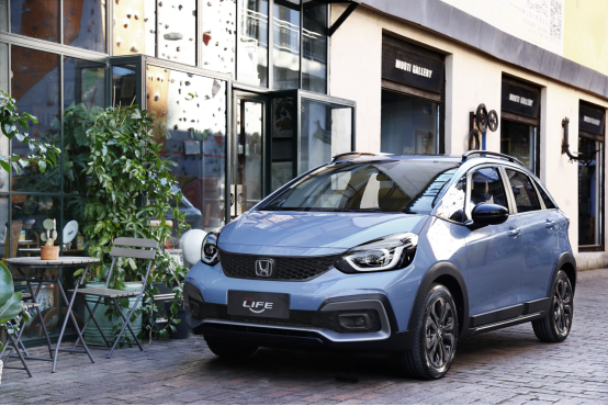 对于sport版本,life和飞度的设计理念相差无几,都朝着运动属性贴近.