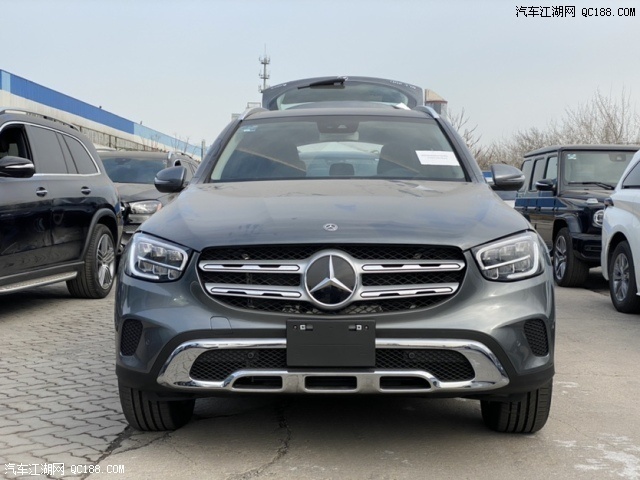 2021款奔驰glc300全景天窗现车到店实拍