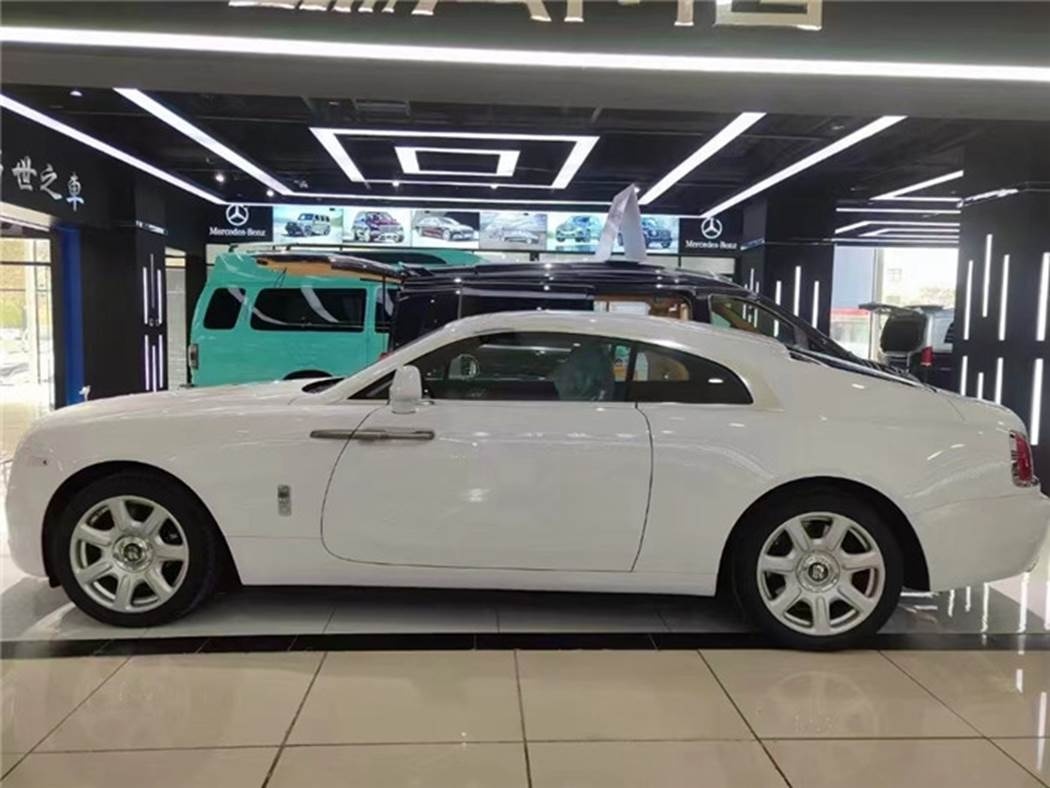 {線上賭場}(劳斯莱斯魅影2022款报价图片)