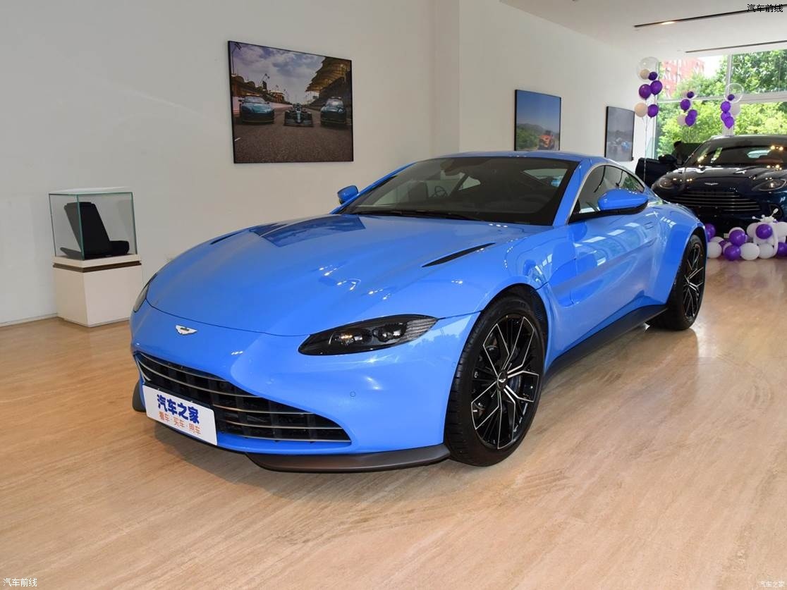 阿斯顿·马丁 v8 vantage 2022款 4.0t v8 coupe
